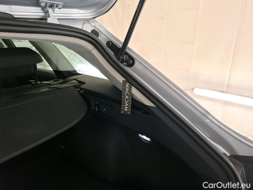  Seat  Leon SEAT  Sportstourer / 2020 / 5P / Break 2.0 TDI 150 DSG S&S Style Business #5