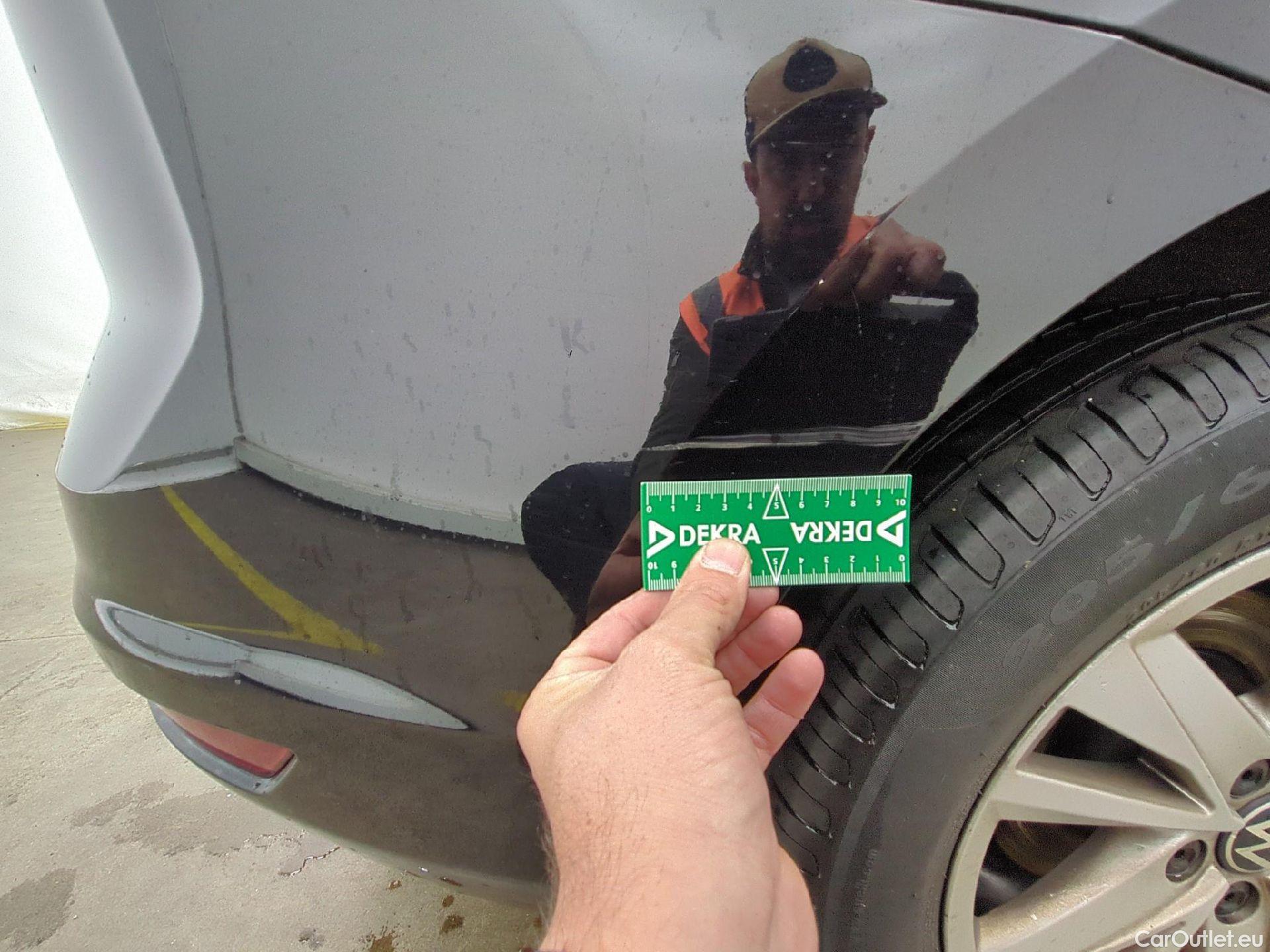  Volkswagen  Touran  Lounge Business BMT/Start-Stopp 2.0 TDI 150CV BVA7 E6d #12