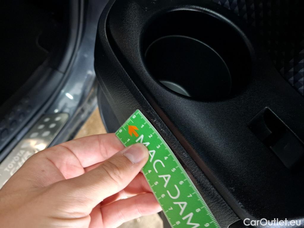  Toyota  C-HR TOYOTA  / 2016 / 5P / SUV 1.8 HYBRIDE 122 DYNAMIC BUSINESS #13