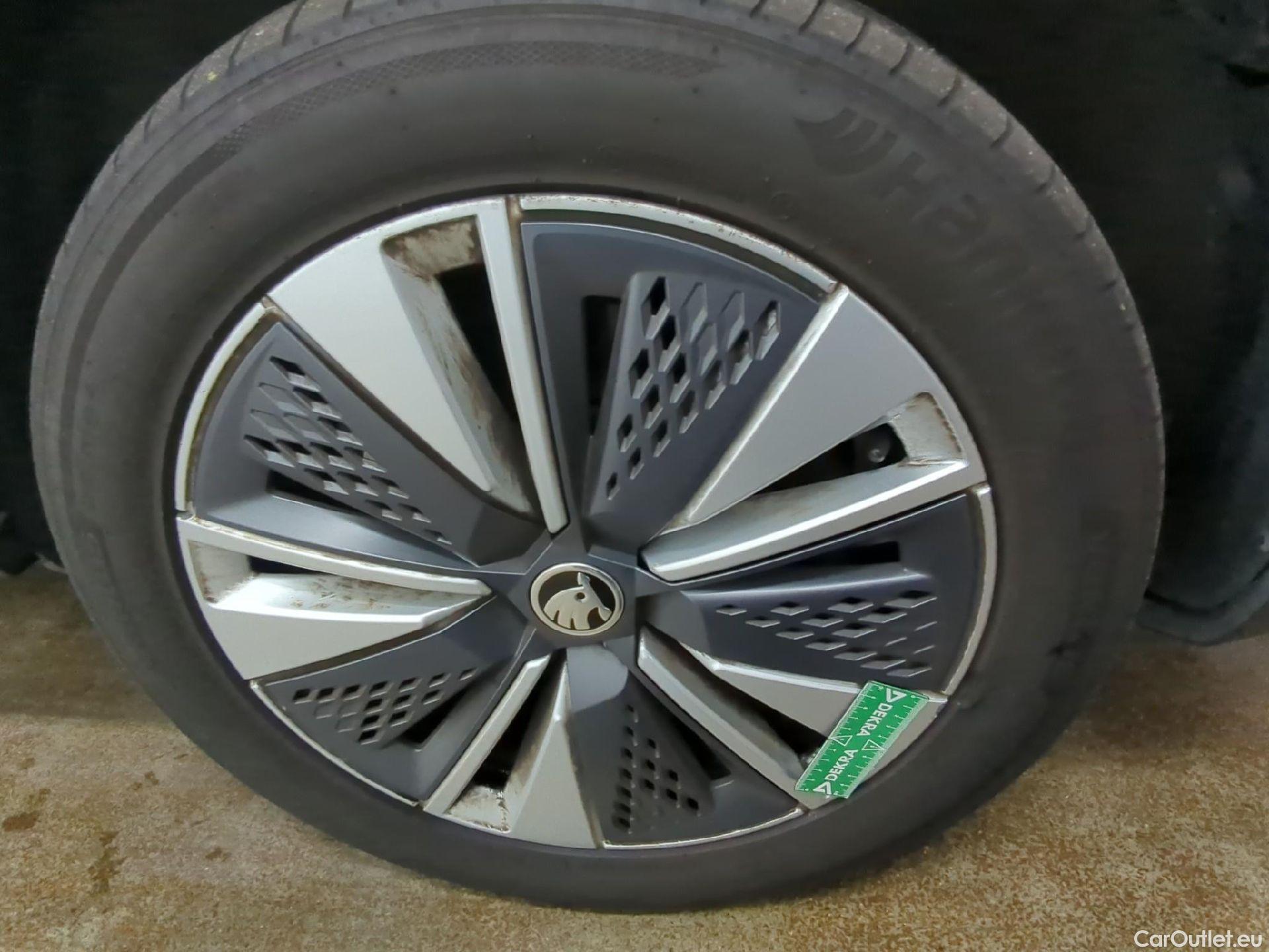  Skoda  Karoq SKODA  / 2022 / 5P / SUV 2.0 TDI 116ch DSG7 Business #9