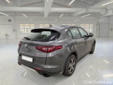  Alfa Romeo   STELVIO ALFA ROMEO / 2017 / 5P / SUV 2.2 TD 190 CV SUPER BUSINESS AT8 Q4 #2
