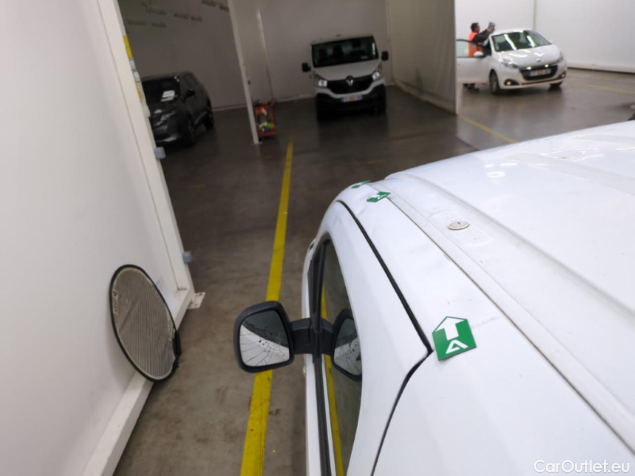  Citroen  Berlingo  Fourgon Club M 650 1.5 BlueHDi 75CV BVM5 E6dT #23