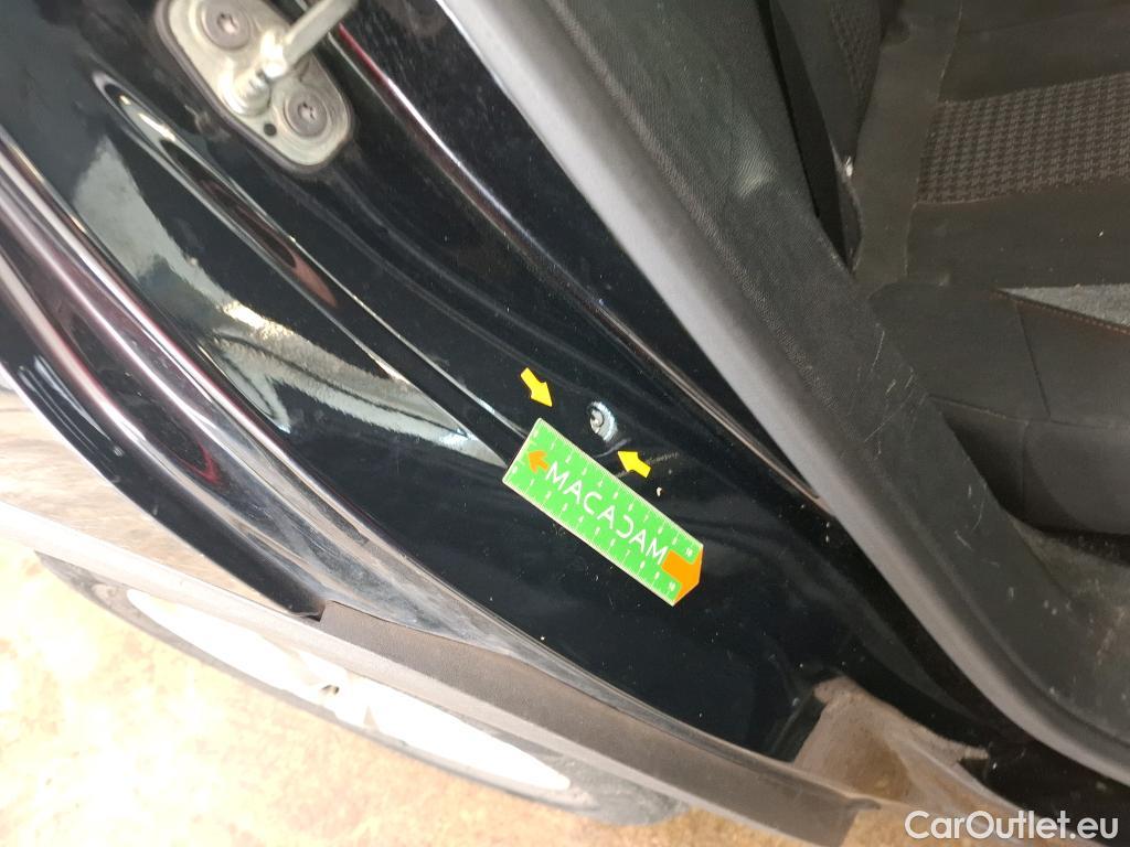  Peugeot  3008  Active Business 1.5 HDi 130CV BVM6 E6d #32