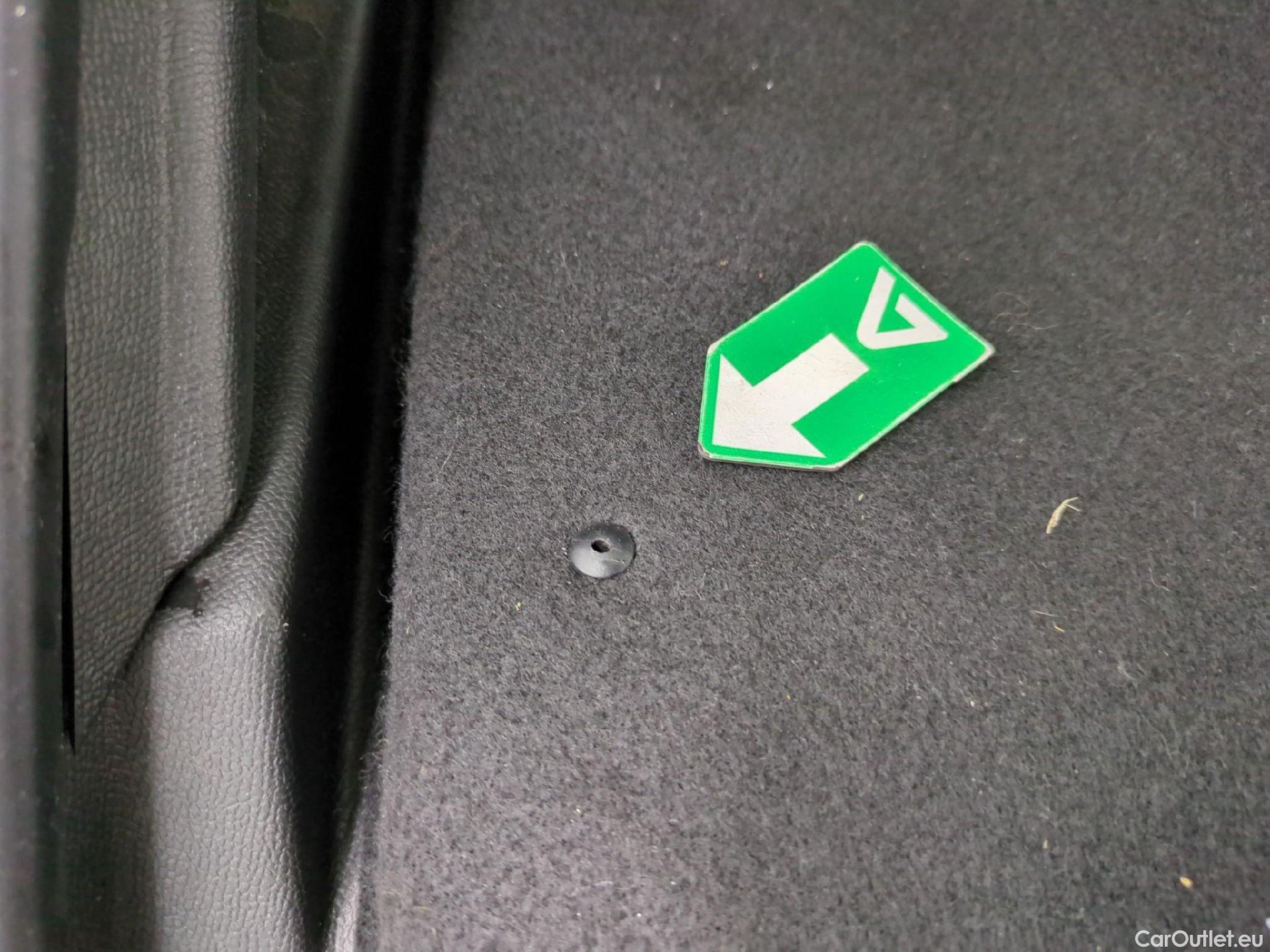  Peugeot  2008  GT Line 1.2 PureTech 130CV BVA8 E6d #9