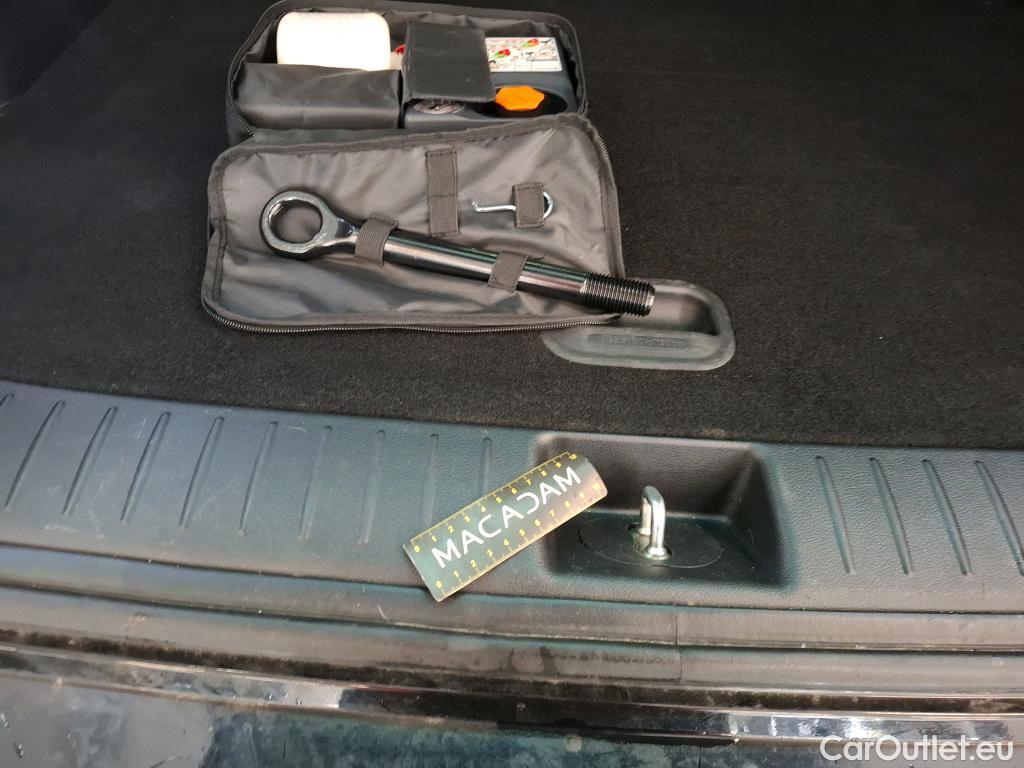  KIA  Sportage KIA  / 2021 / 5P / SUV 1.6 T-GDI 230 HEV AUTO 4WD GT-LINE PREMI #5