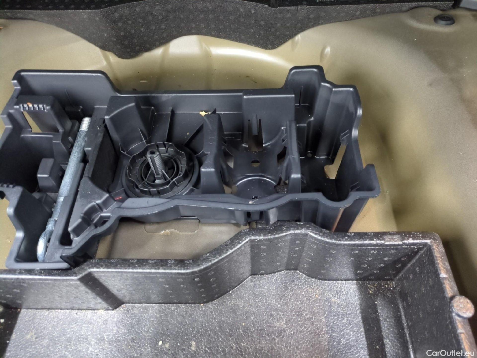  Peugeot  2008  GT Line 1.2 PureTech 130CV BVA8 E6d #12