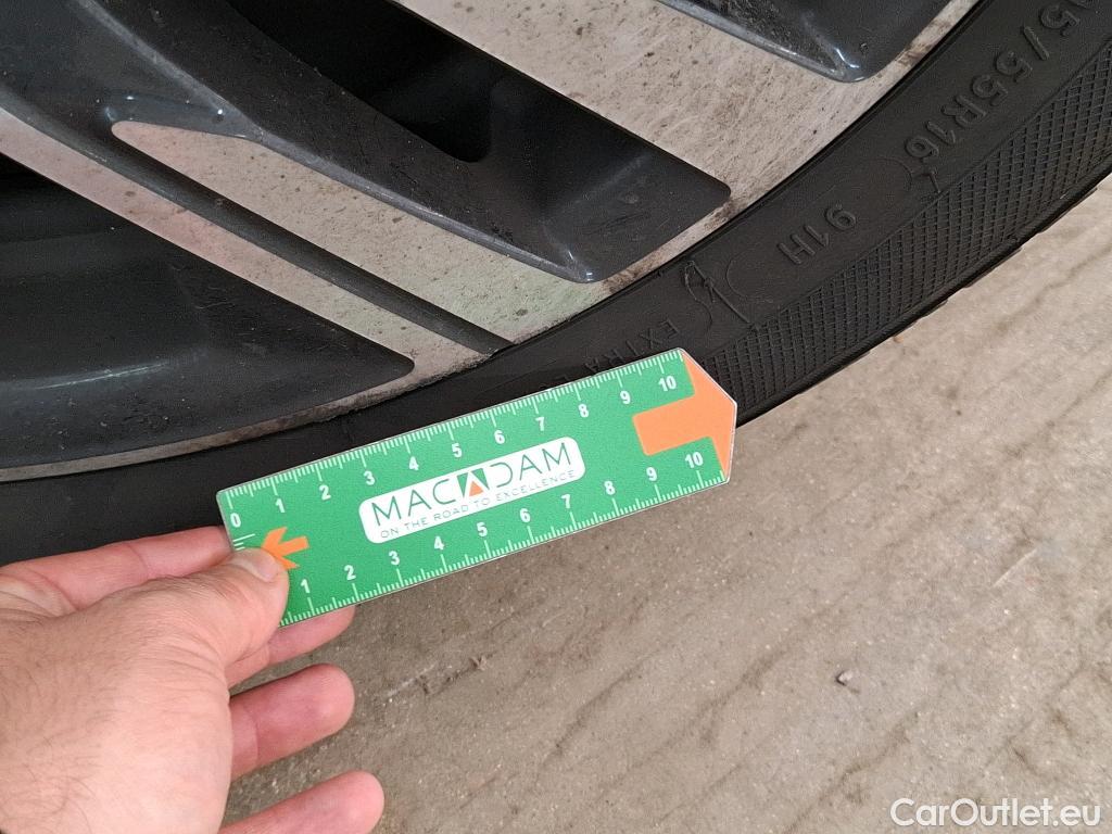  Peugeot  208  Allure Business 1.5 HDi 100CV BVM6 E6d #8