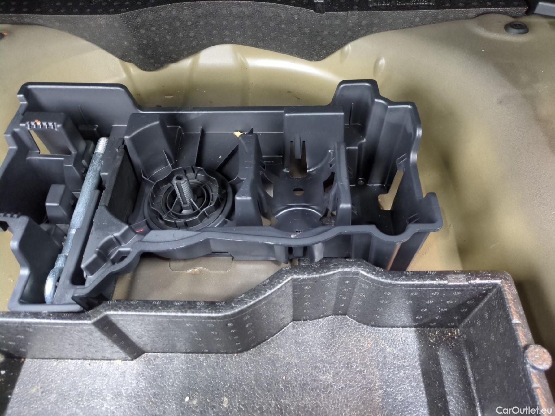  Peugeot  2008  GT Line 1.2 PureTech 130CV BVA8 E6d #13