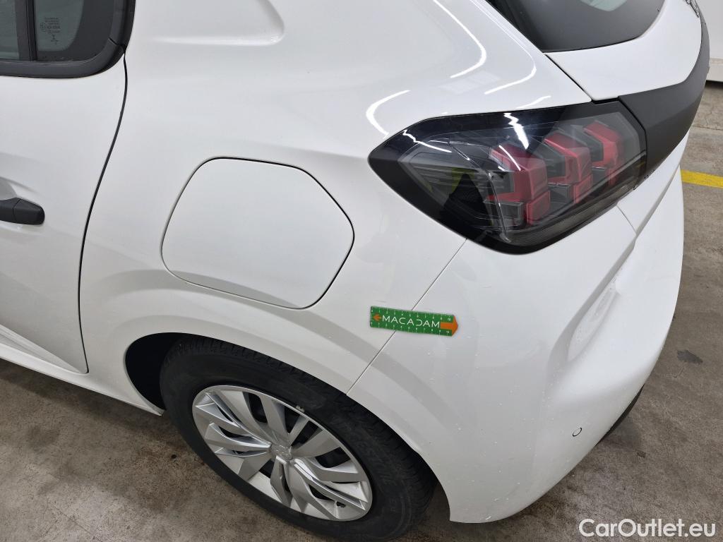  Peugeot  208  Premium 1.5 HDi 100CV BVM6 E6d #37