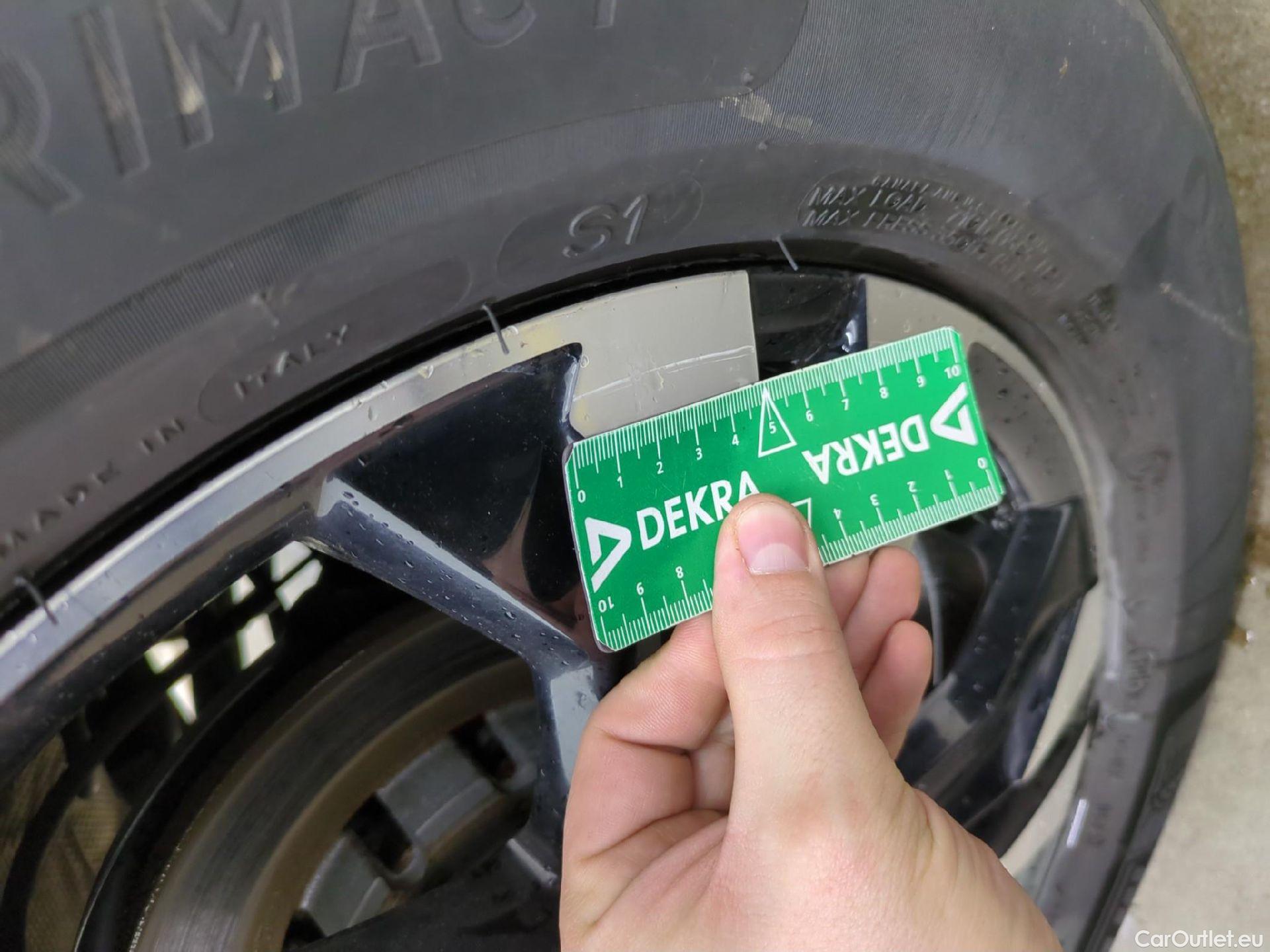  Peugeot  2008  GT Line 1.2 PureTech 130CV BVA8 E6d #15