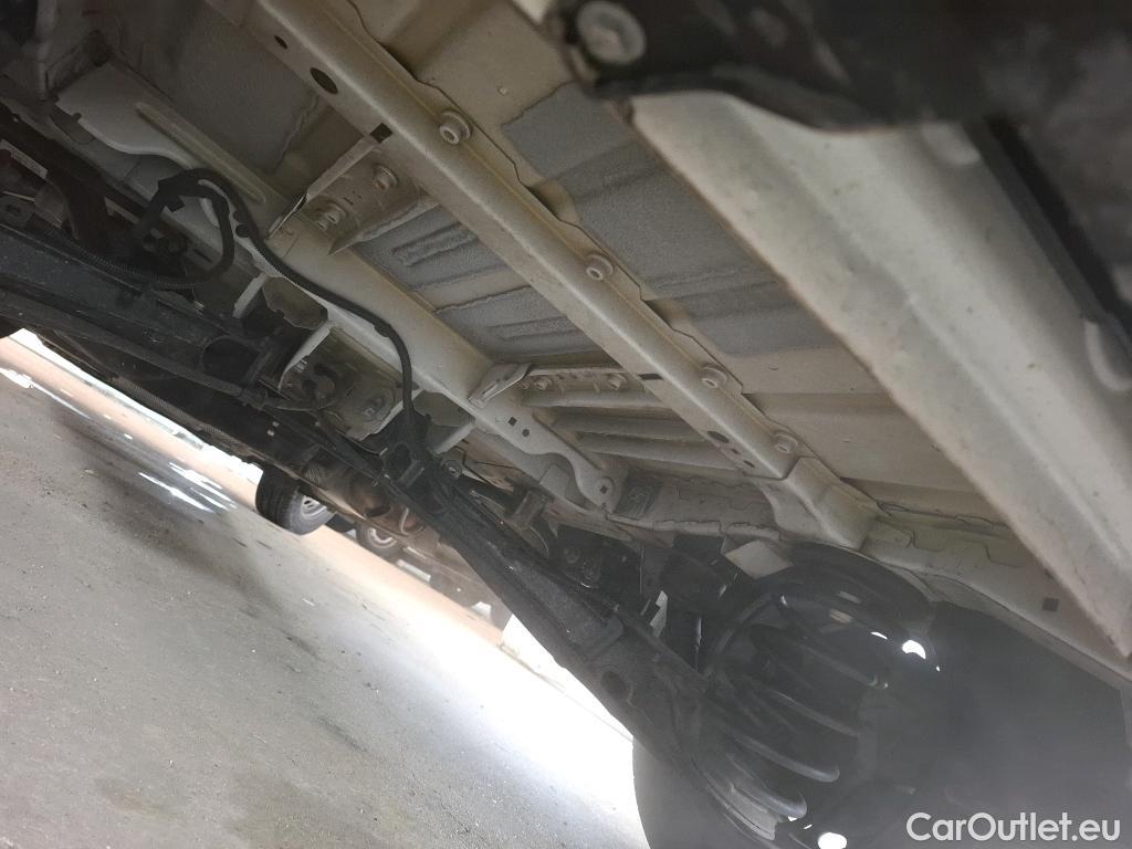  Peugeot  Expert  Combi Standard 1.5 HDi 120CV BVM6 9 Sieges E6d #28