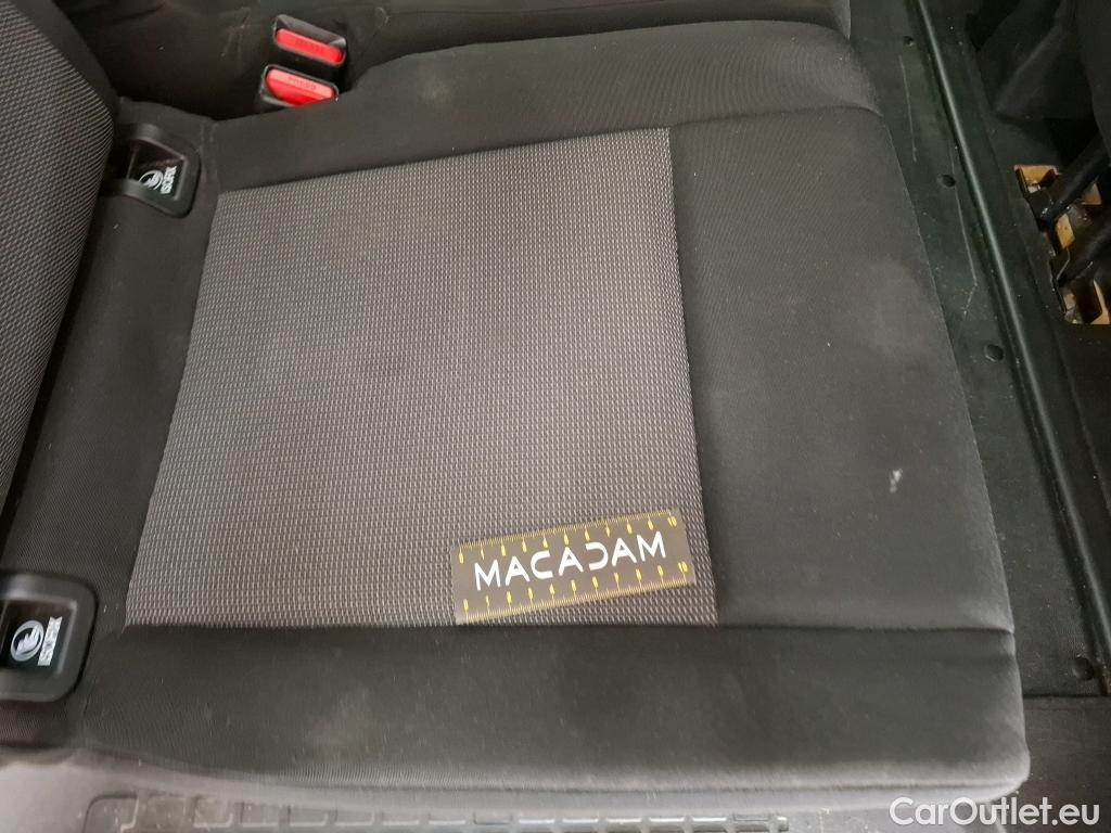  Peugeot  Expert  Combi Standard 1.5 HDi 120CV BVM6 9 Sieges E6d #36