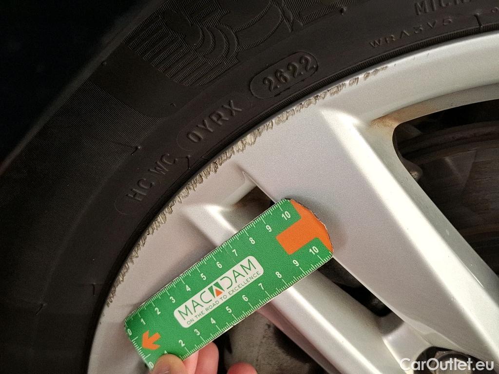  Toyota  Corolla TOYOTA  Touring Sports / 2018 / 5P / Break Hybride 122h Dynamic Business Beyond Zer #6