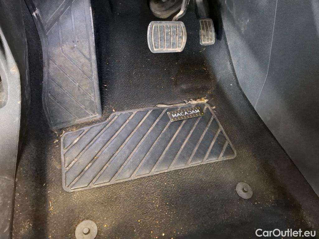  Peugeot  5008  Allure Pack 1.2 PureTech 130CV BVA8 7 Sieges E6d #26