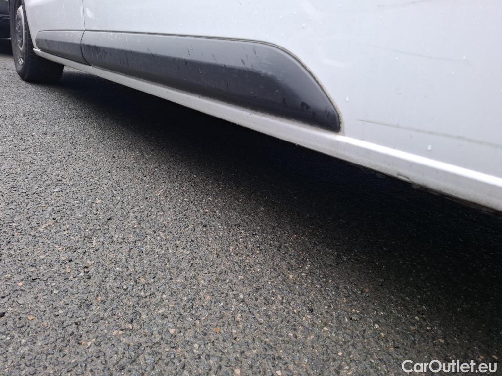  Peugeot  Expert  Combi Standard 1.5 HDi 120CV BVM6 9 Sieges E6d #39