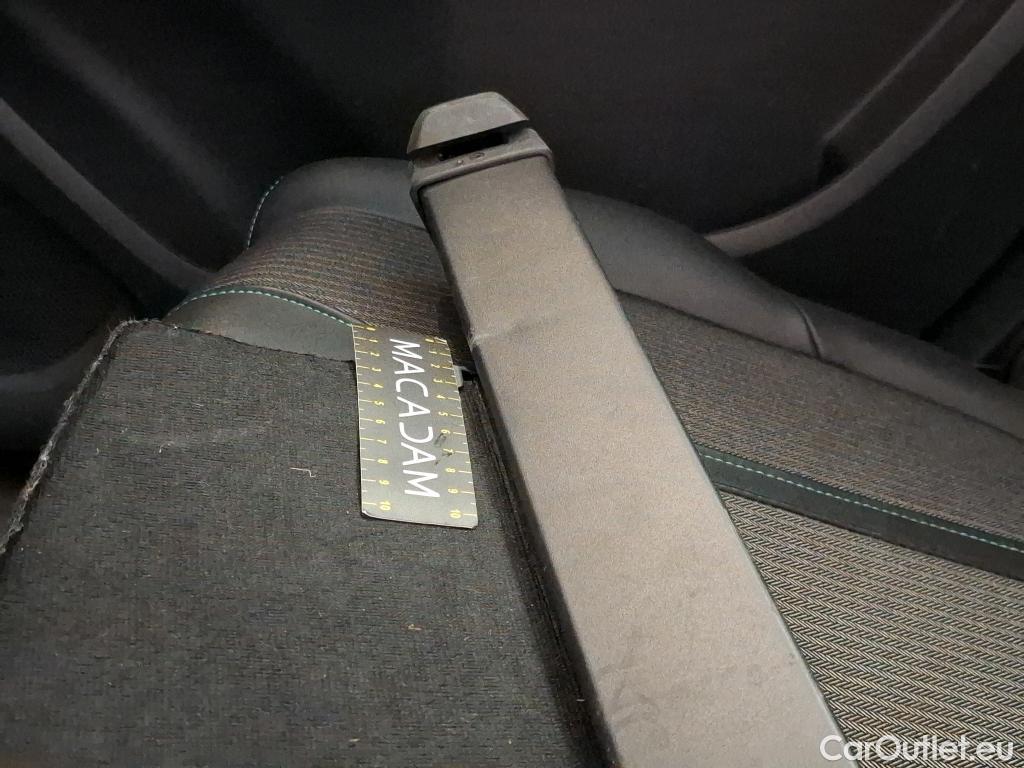  Peugeot  5008  Allure Pack 1.2 PureTech 130CV BVA8 7 Sieges E6d #29