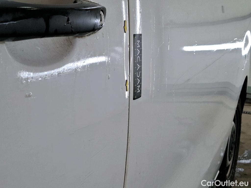  Peugeot  Expert  Combi Standard 1.5 HDi 120CV BVM6 9 Sieges E6d #24