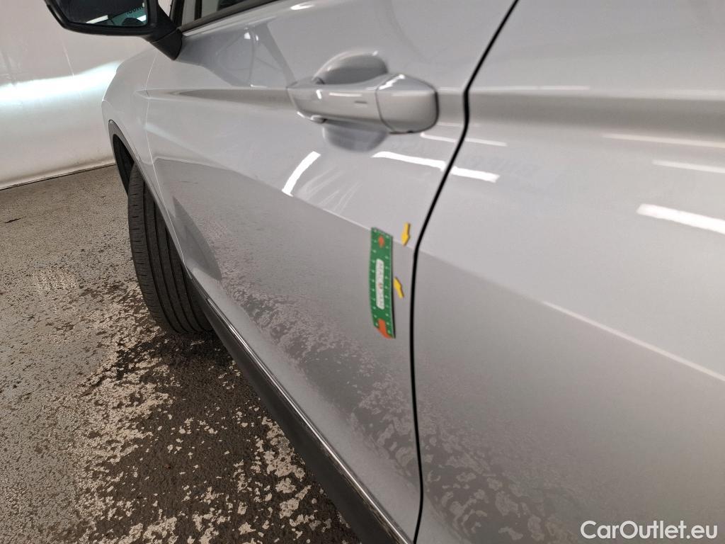  Volkswagen  Tiguan VOLKSWAGEN  / 2020 / 5P / SUV 2.0 TDI 150 DSG7 Life Business #4