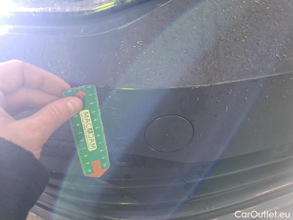  Volkswagen  Golf  VOLKSWAGEN / 2020 / 5P / Berline 1.0 TSI OPF 110 BVM6 Life Busi 1st #2