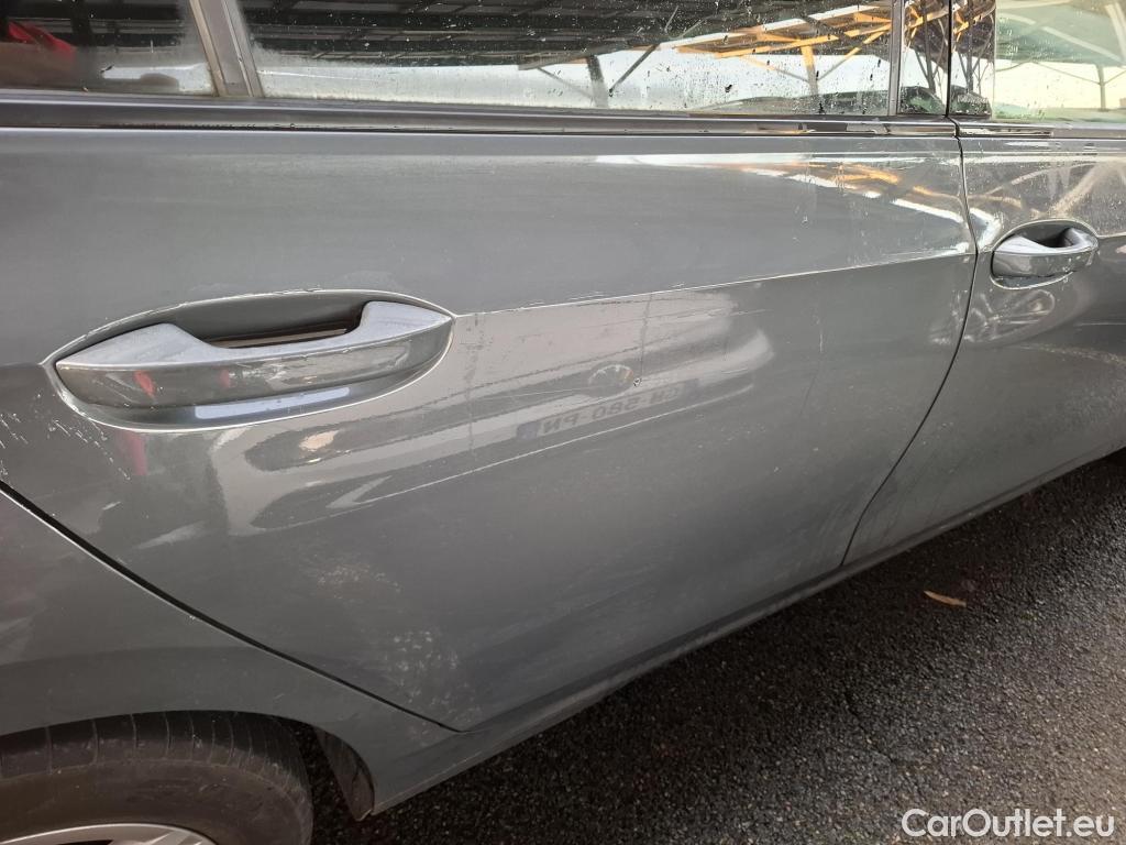  Volkswagen  Golf  VOLKSWAGEN / 2020 / 5P / Berline 1.0 TSI OPF 110 BVM6 Life Busi 1st #12