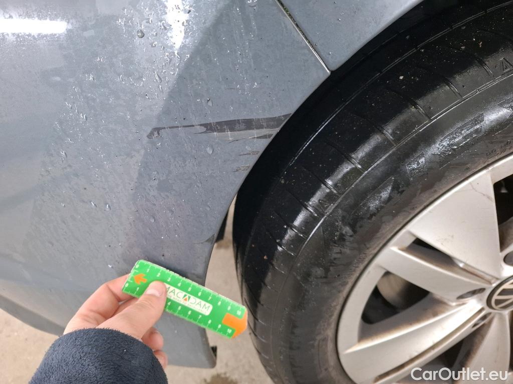  Volkswagen  Golf  VOLKSWAGEN / 2020 / 5P / Berline 1.0 TSI OPF 110 BVM6 Life Busi 1st #31