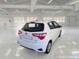 Toyota  Yaris TOYOTA  / 2017 / 5P / BERLINA 1.5 HYBRID BUSINESS #2