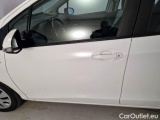  Toyota  Yaris TOYOTA  / 2017 / 5P / BERLINA 1.5 HYBRID BUSINESS #50