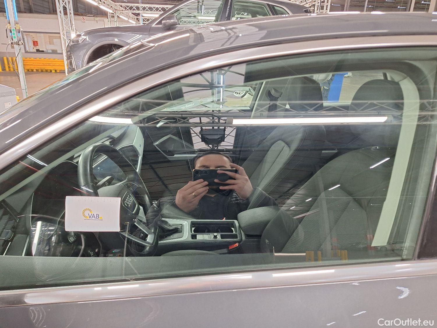  Audi  Q3 Audi,  SB '19, Audi  Sportback 35 TDI S tronic Business Edition #25