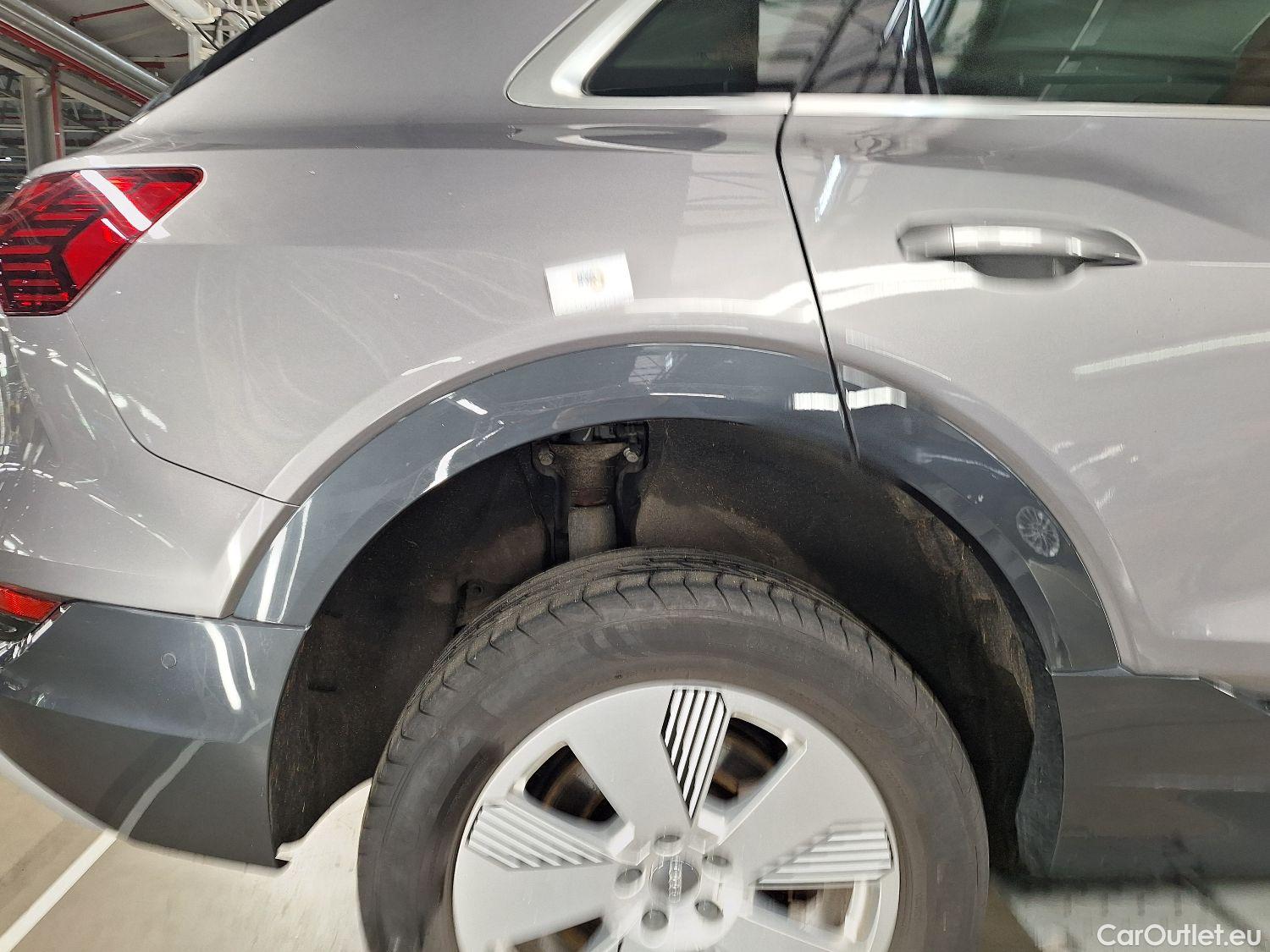  Audi  E-TRON Audi,  '19 BEV, Audi  55 Quattro Advanced 5d #5