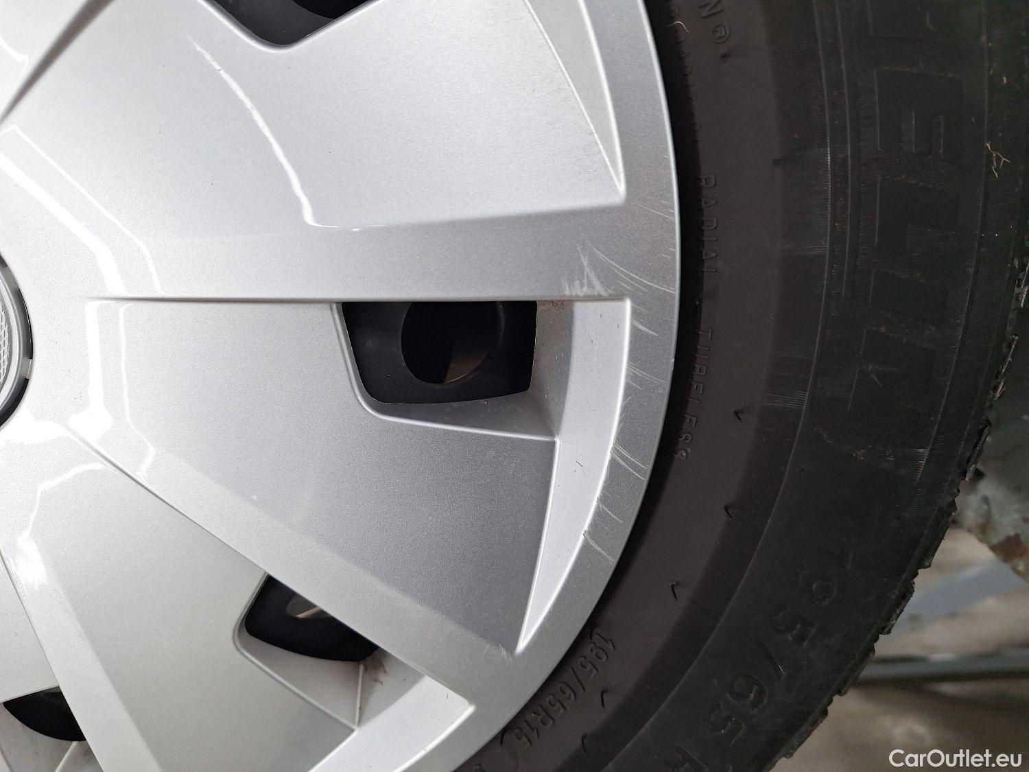  Seat  Leon Seat,  '20, SEAT  2.0 TDI 115 Reference 5d #9