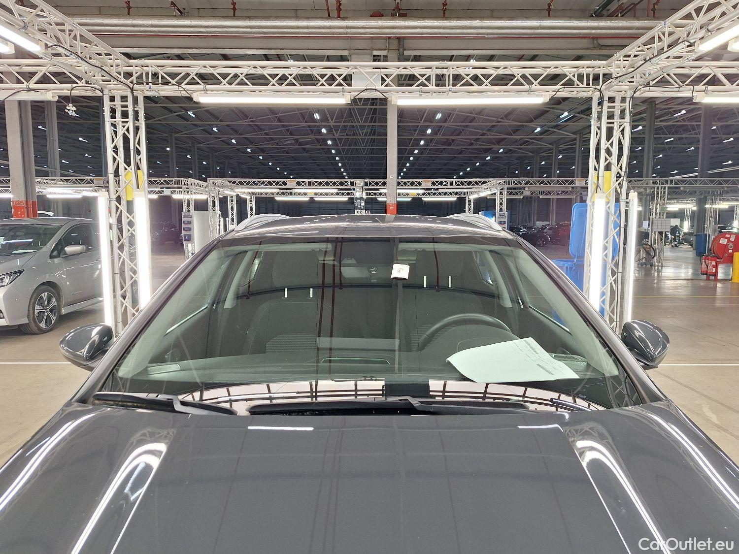  KIA  XCeed Kia,  FL'22 PHEV, KIA  1.6 GDi PHEV DCT Business Line 5d #1