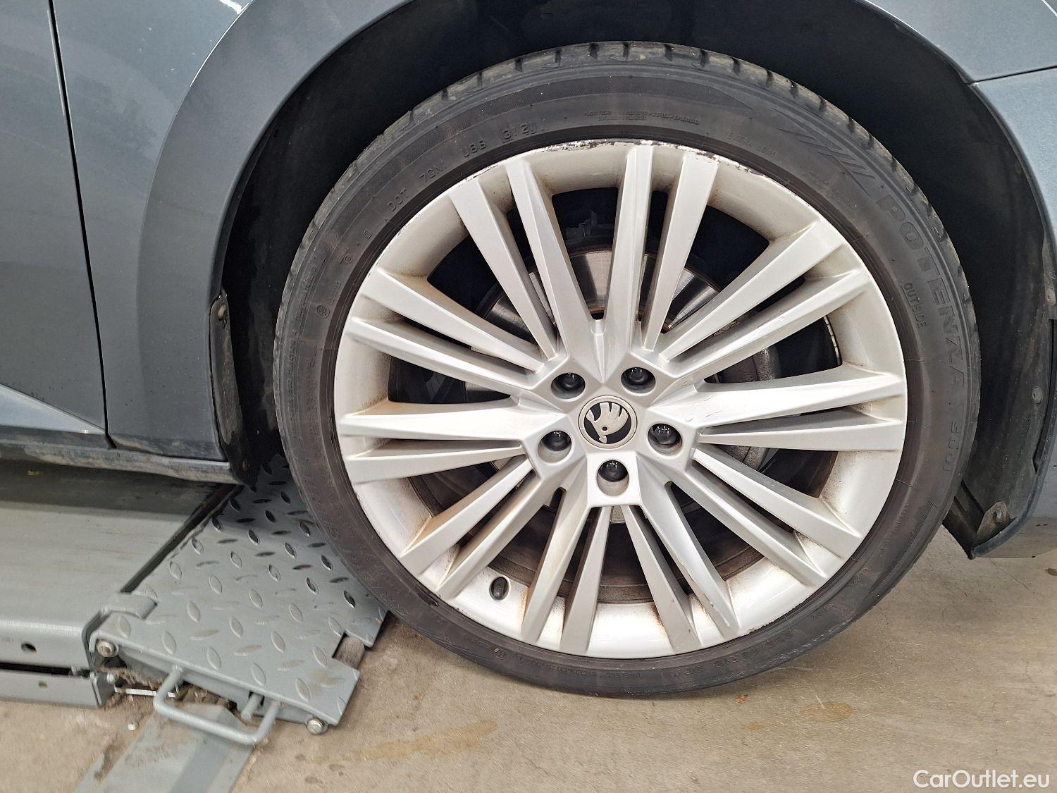  Skoda  Superb Skoda,  Combi FL'19, Skoda  Combi 1.5 TSI ACT 110kW DSG7 Clever+  #51