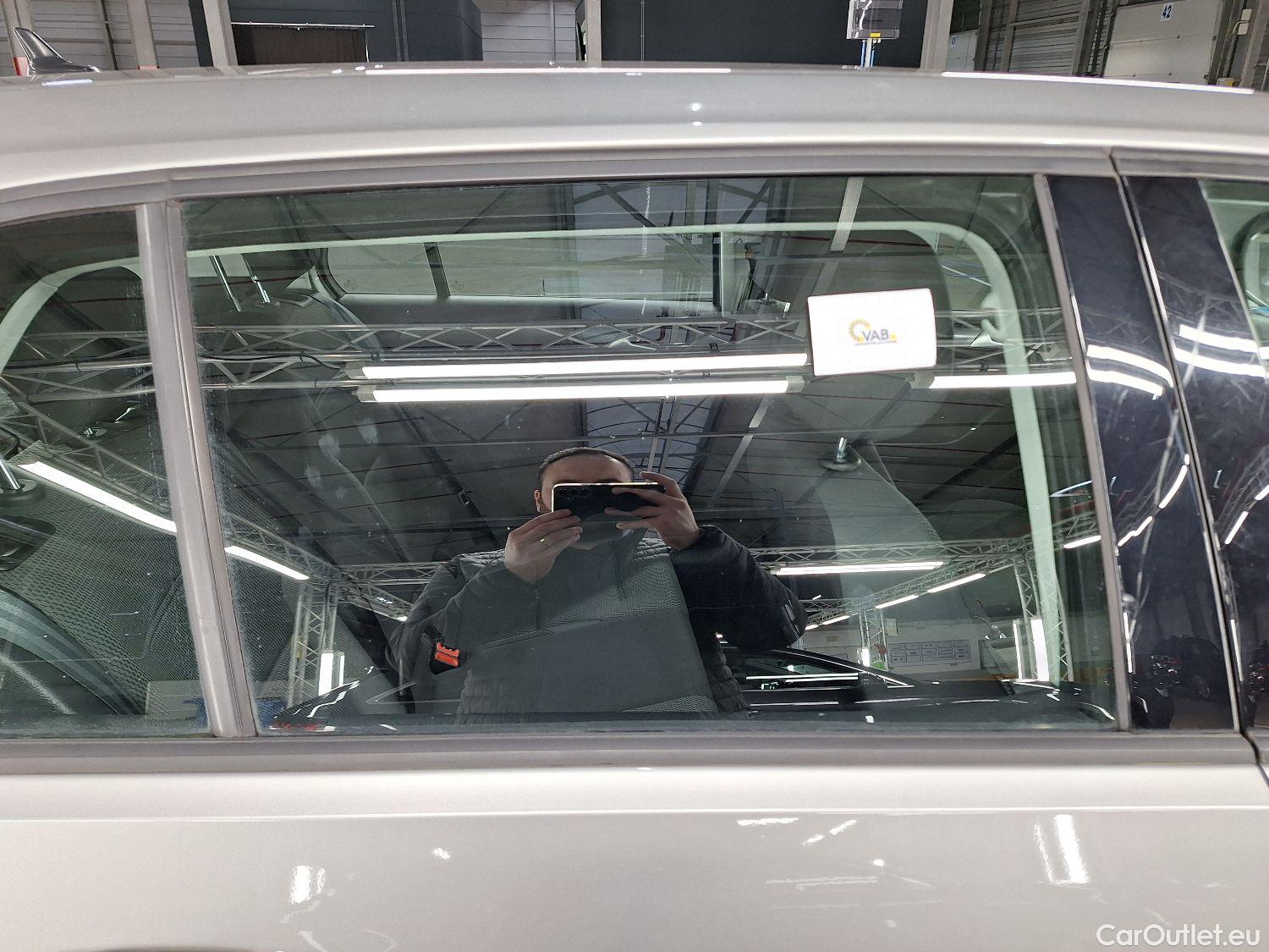  Volkswagen  Golf  VW, VII FL'16, Volkswagen VII 1.6 TDi Comfortline 5d #27