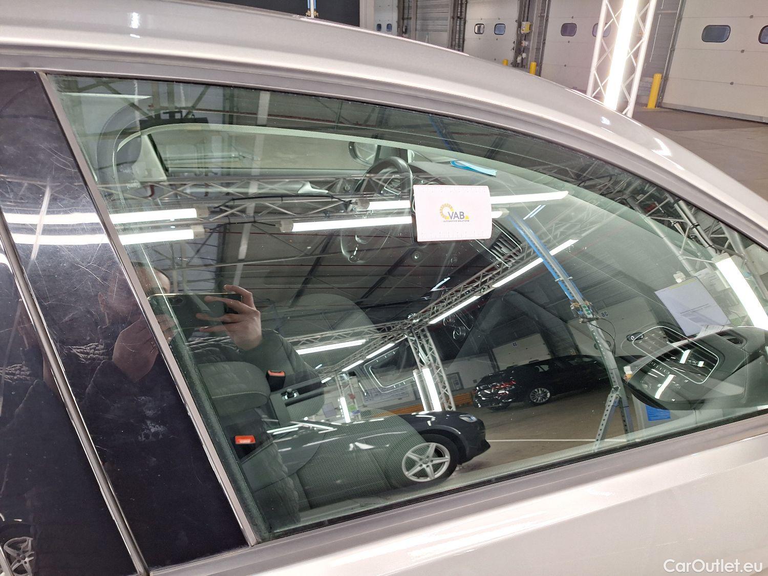  Volkswagen  Golf  VW, VII FL'16, Volkswagen VII 1.6 TDi Comfortline 5d #29