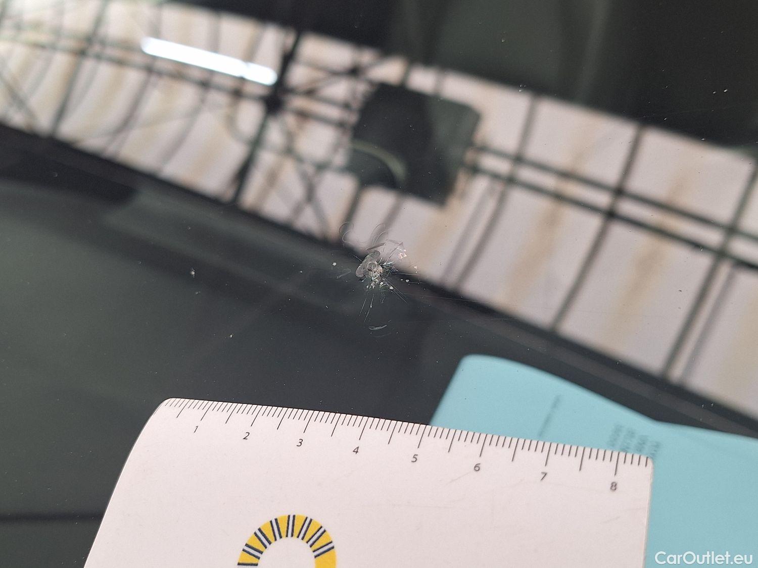  Toyota  C-HR Toyota,  '16, Toyota  1.8 VVT i-Hybrid C-Lub Aut. 5d #35