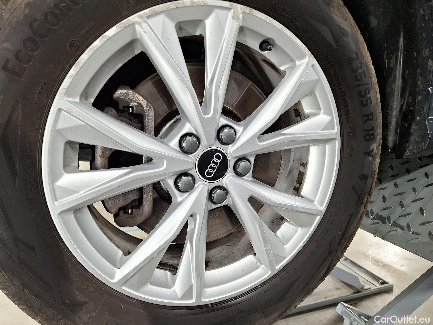  Audi  Q3 Audi,  SB '19 PHEV, Audi  Sportback 45 TFSI e S tronic S Line 5d #4