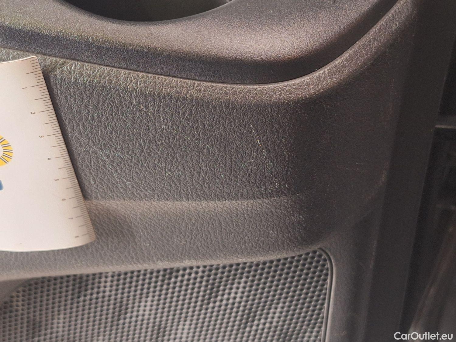  Toyota  C-HR Toyota,  '16, Toyota  1.8 VVT i-Hybrid C-Lub Aut. 5d #26