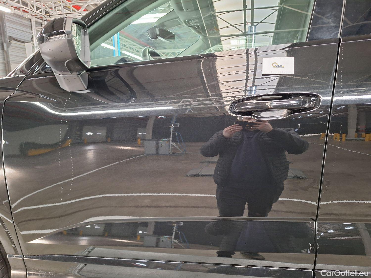  Audi  Q3 Audi,  SB '19, Audi  Sportback 35 TFSI S tronic S Line 5d #27