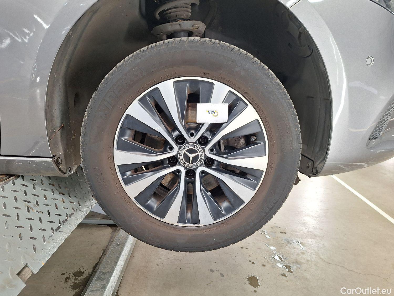  Mercedes  A-Klasse Mercedes, A-Class Berline '18, Mercedes-Benz  Limousine A 180 d DCT Busin #16