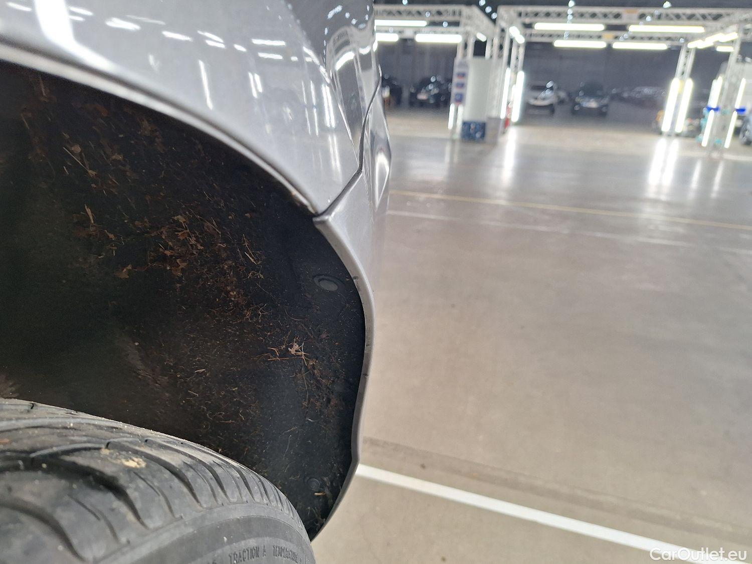  Mercedes  A-Klasse Mercedes, A-Class Berline '18, Mercedes-Benz  Limousine A 180 d DCT Busin #35