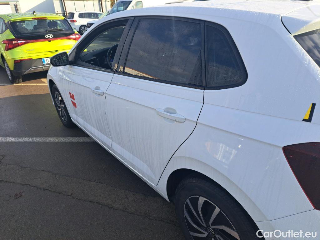  Volkswagen  Polo VOLKSWAGEN  / 2021 / 5P / berlina con portón Life 1.0 TSI 70kW (95CV) #4