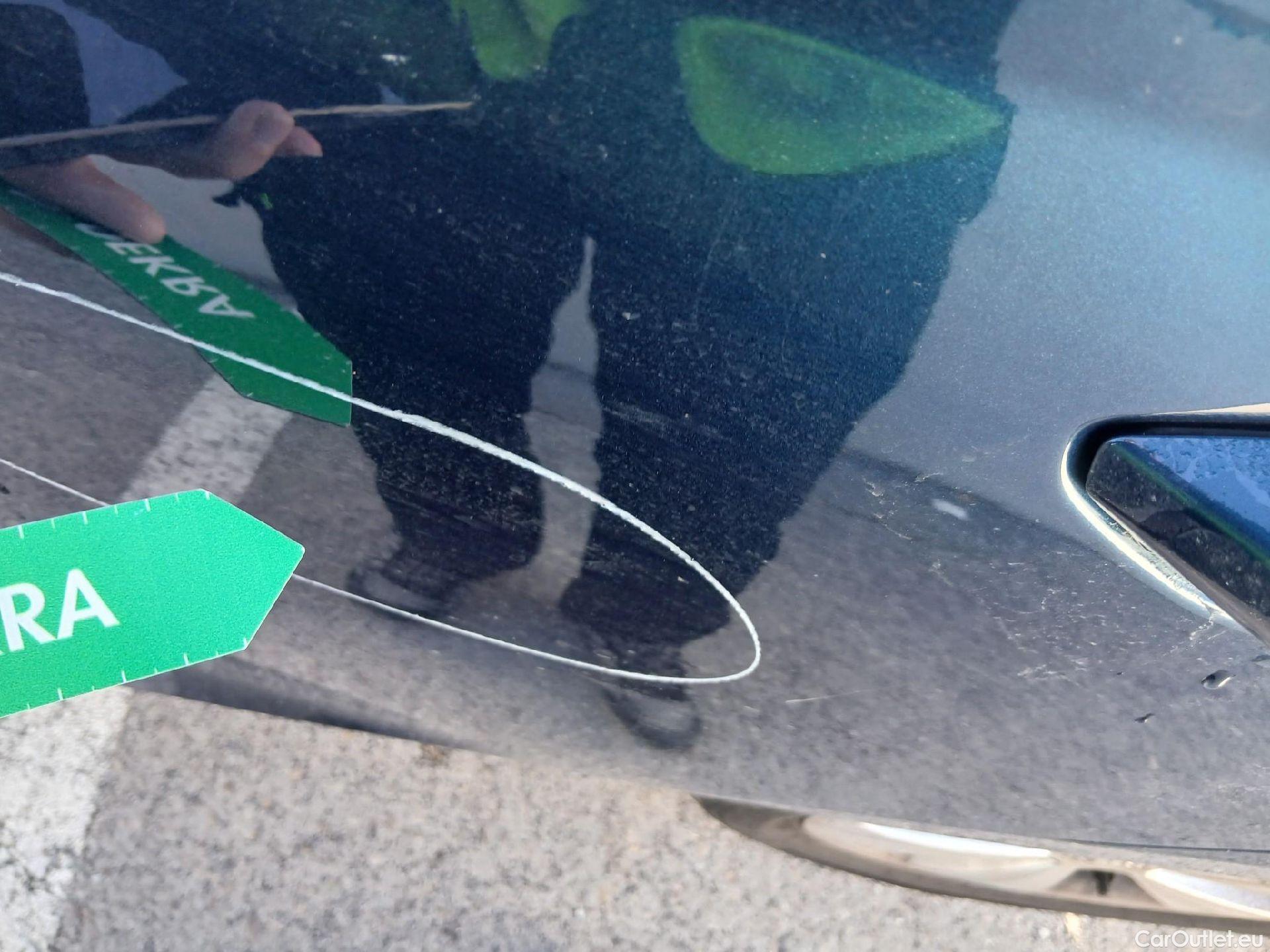  Skoda  Octavia SKODA  / 2020 / 5P / familiar Combi 2.0 TDI 85kW(115CV) DSG Ambition #21