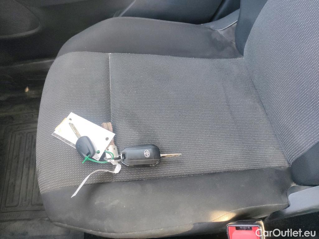  Toyota  Proace TOYOTA  City / 2020 / 4P / combi 1.5D 75kW (100CV) GX L1 #26