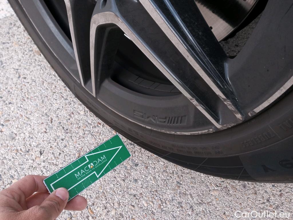  Mercedes  G-Klasee MERCEDES-BENZ GLC Coupé / 2019 / 5P / coupé GLC 300 de 4MATIC #7