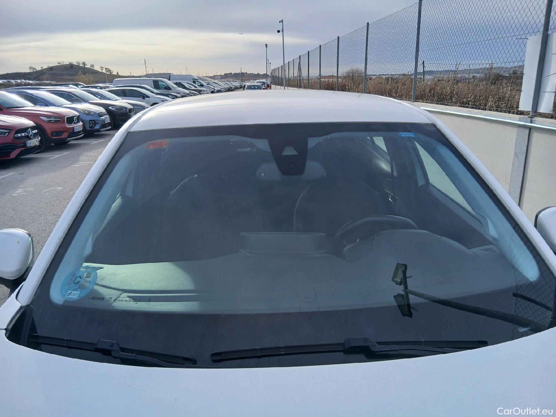  Peugeot  2008 PEUGEOT  / 2019 / 5P / todoterreno Active Pack BlueHDI 81kW (110CV) #1