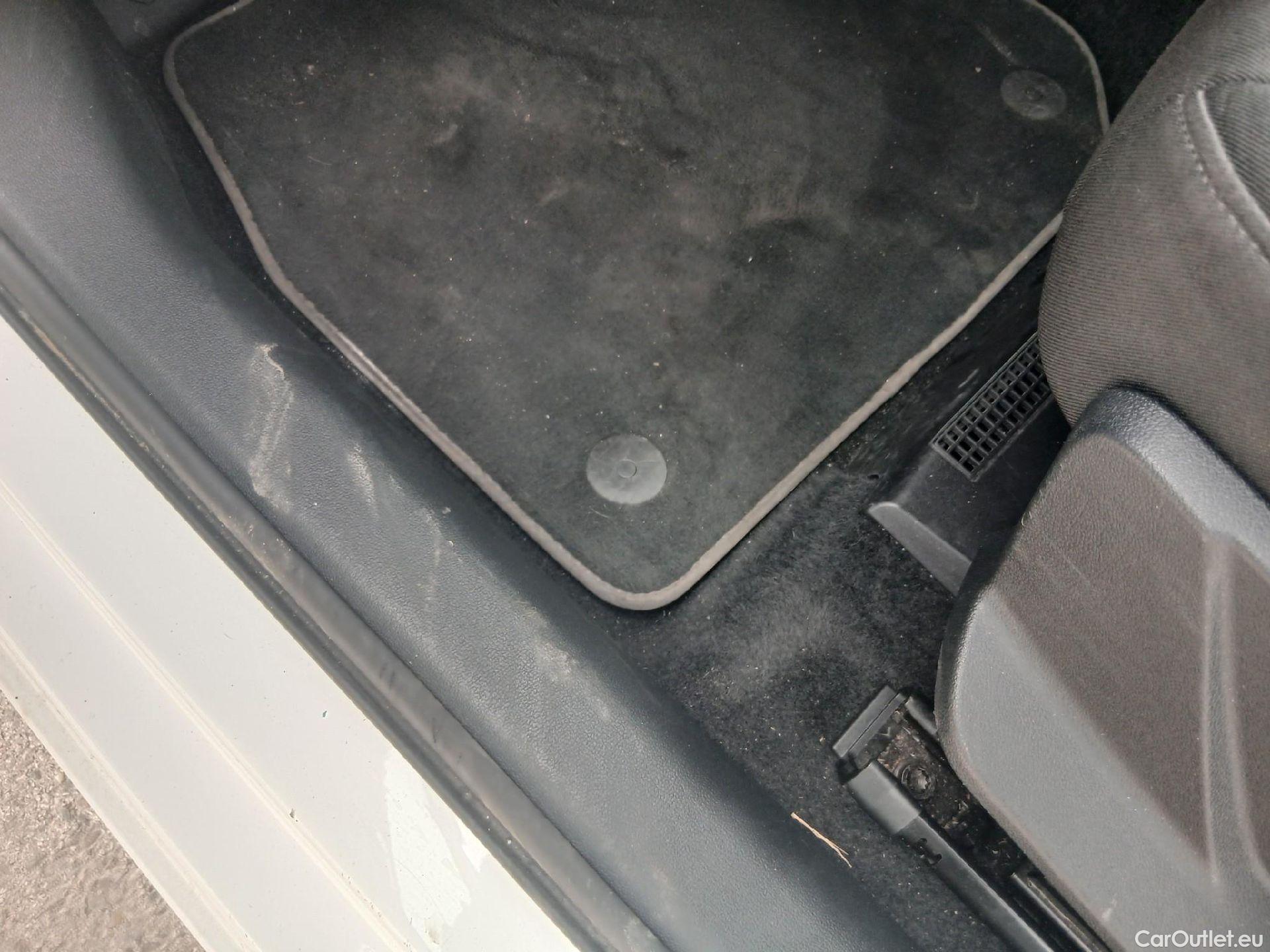  Audi  A3 AUDI  / 2020 / 5P / berlina con portón Sportback 30 TFSI 81kW (110CV) S tronic #2