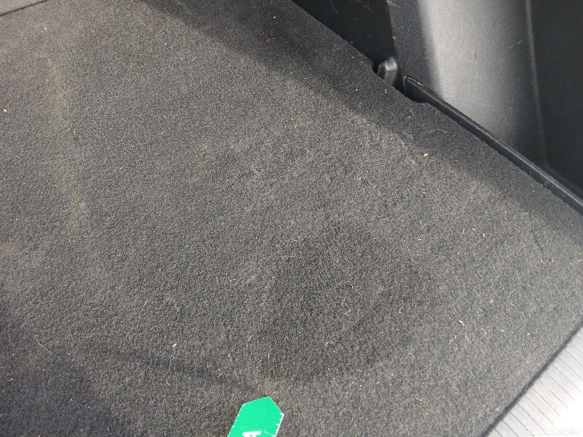  Peugeot  2008 PEUGEOT  / 2019 / 5P / todoterreno Active Pack BlueHDI 81kW (110CV) #45