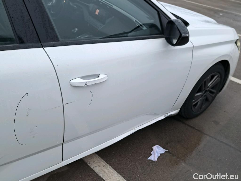  Peugeot  308 PEUGEOT  / 2021 / 5P / berlina con portón 5P Active Pack BlueHDi 130 S&S MAN #21