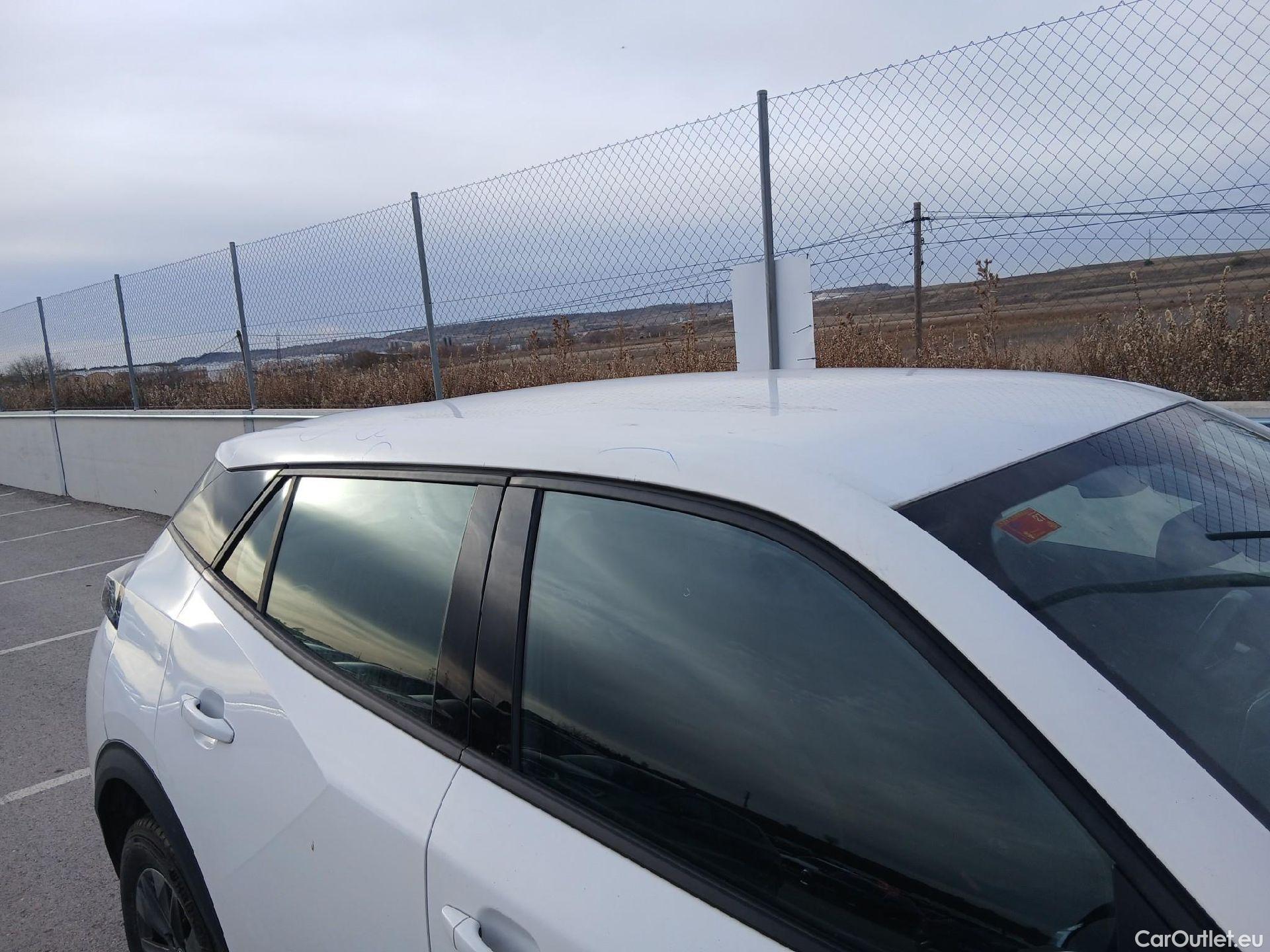  Peugeot  2008 PEUGEOT  / 2019 / 5P / todoterreno Active Pack BlueHDI 81kW (110CV) #28