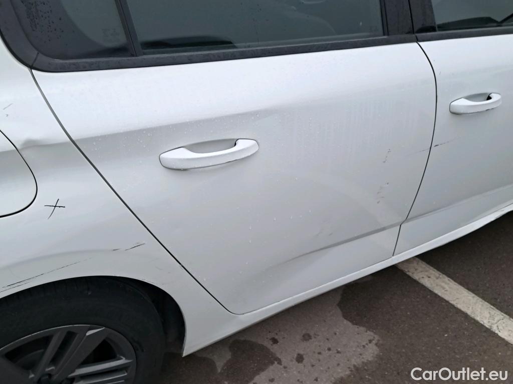  Peugeot  308 PEUGEOT  / 2021 / 5P / berlina con portón 5P Active Pack BlueHDi 130 S&S MAN #3